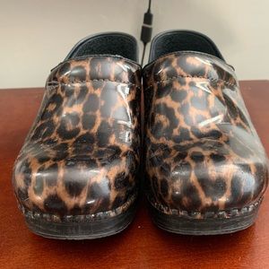 Dansko leopard print clogs